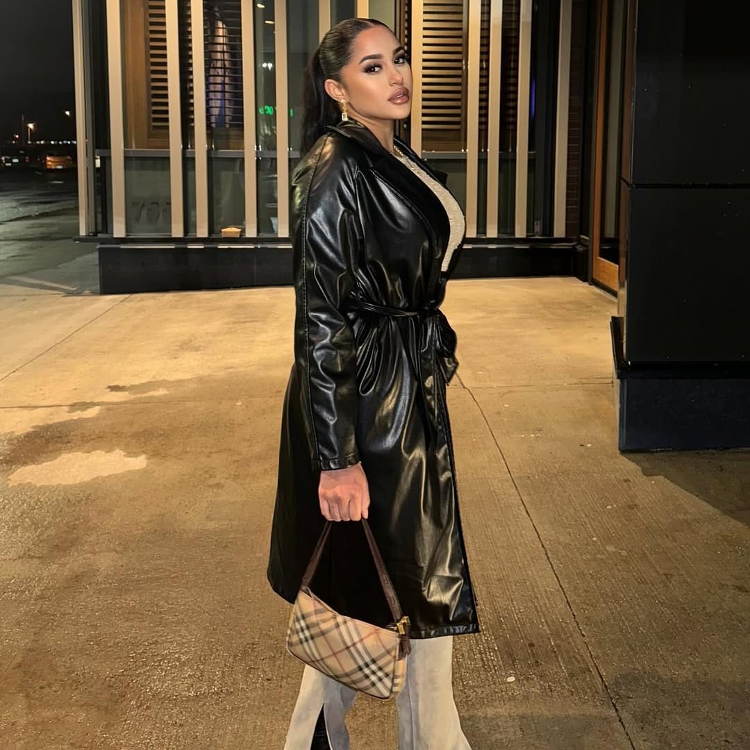 Post 1 by 𝒞𝓁𝑒𝒾𝓇𝓎 𝓅𝑜𝓁𝒶𝓃𝒸𝑜 🥥 on Instagram (carousel)