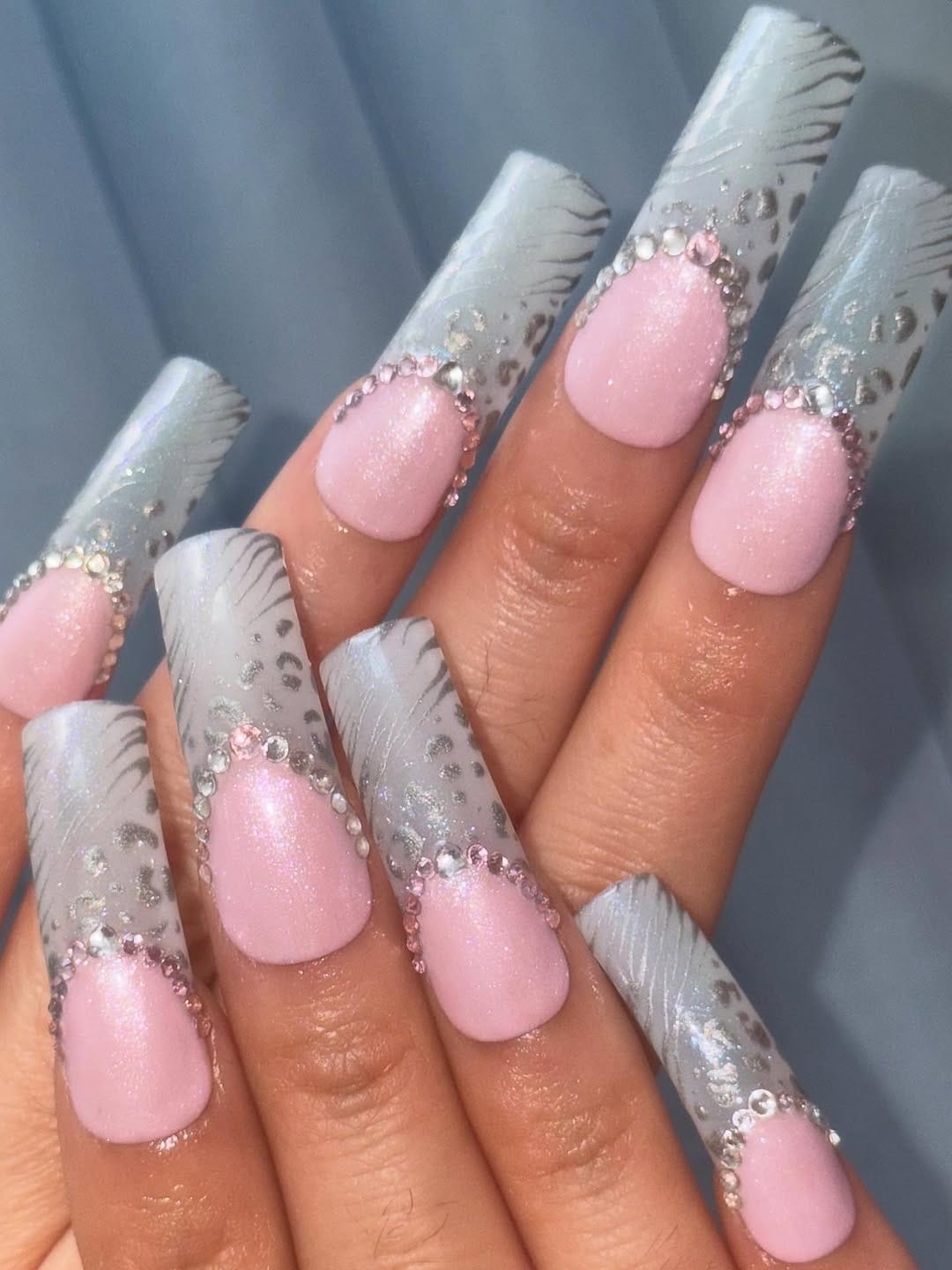 Post 1 by @roho7nailz on Instagram (carousel)