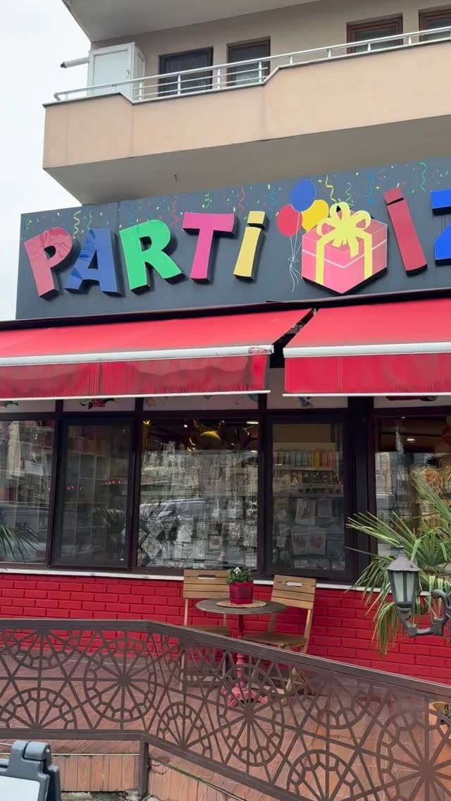 Post 6 by Partiizmit on Instagram (video)