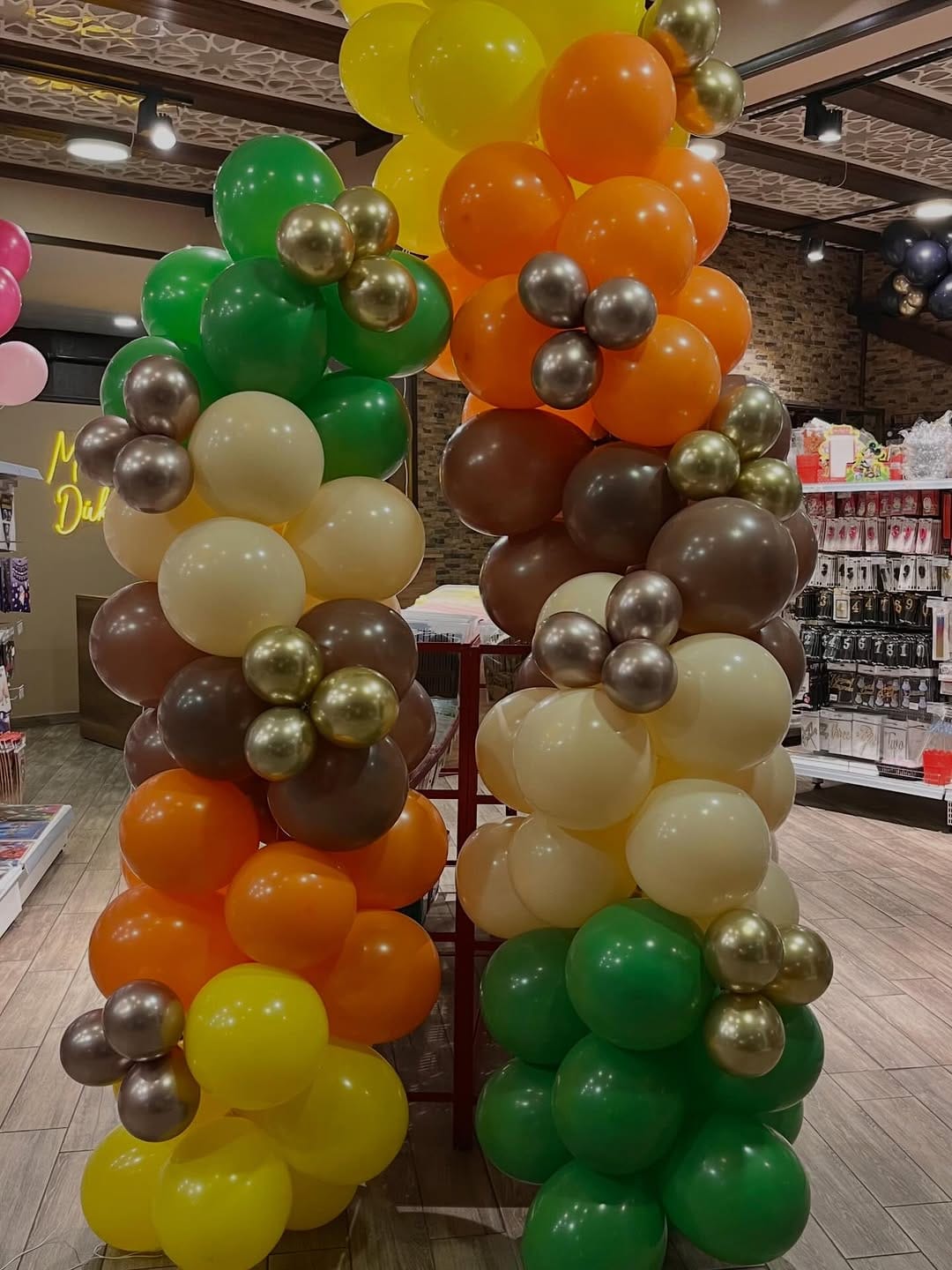 Post 1 by Partiizmit on Instagram (image)
