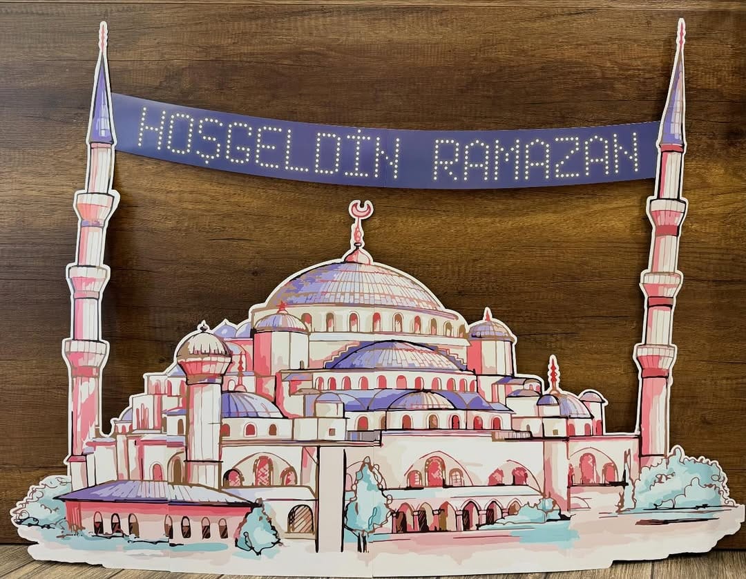 Post 5 by Partiizmit on Instagram (image)