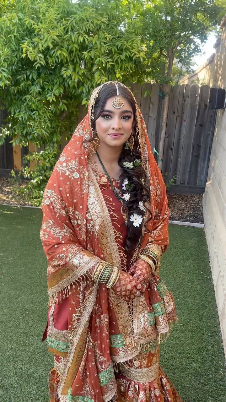 Post 8 by Sacramento Hair And Makeup Artist on Instagram (video)