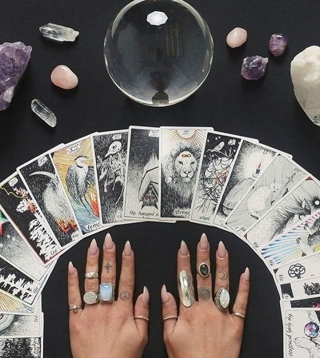 Post 10 by Pepita Vilallonga Tarot on Instagram (image)