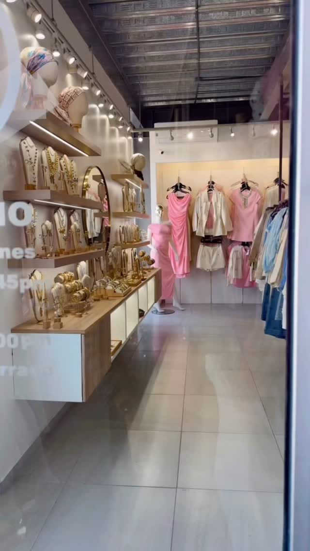 Post 7 by Blush Collection ® on Instagram (video)