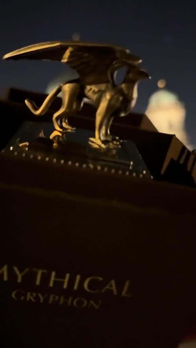 Post 3 by Mel 🎀 on Instagram (video)