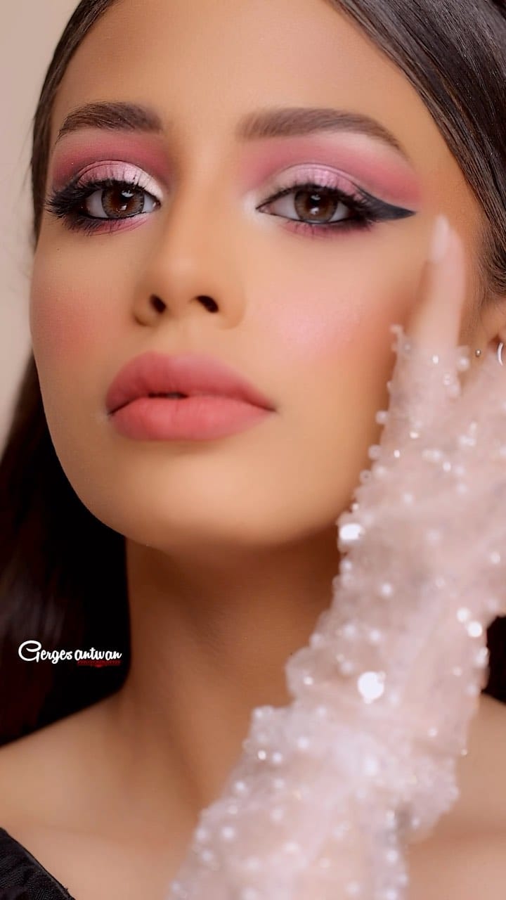 Post 8 by “Noora Al Hattawi | خبيرة مكياج الإمارات 💄” on Instagram (video)