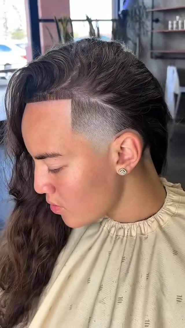 Post 5 by Las Vegas Barber 💈 on Instagram (video)