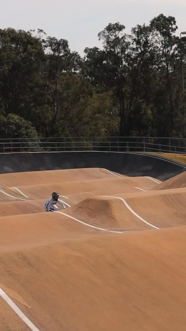Post 2 by Hugo Marszalek on Instagram (video)