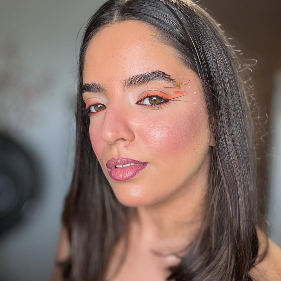 Post 3 by Vitória Mendes on Instagram (carousel)