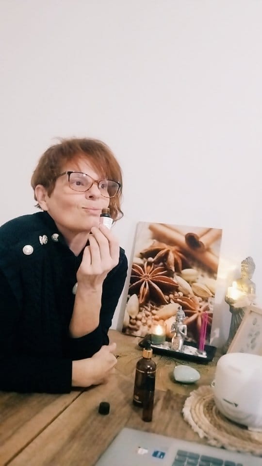 Post 8 by Amélie on Instagram (video)