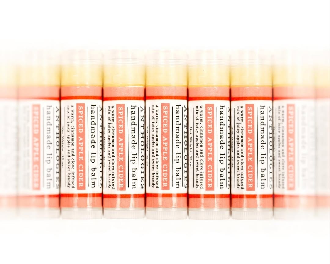 Post 8 by Live Beautifully on Instagram (image)