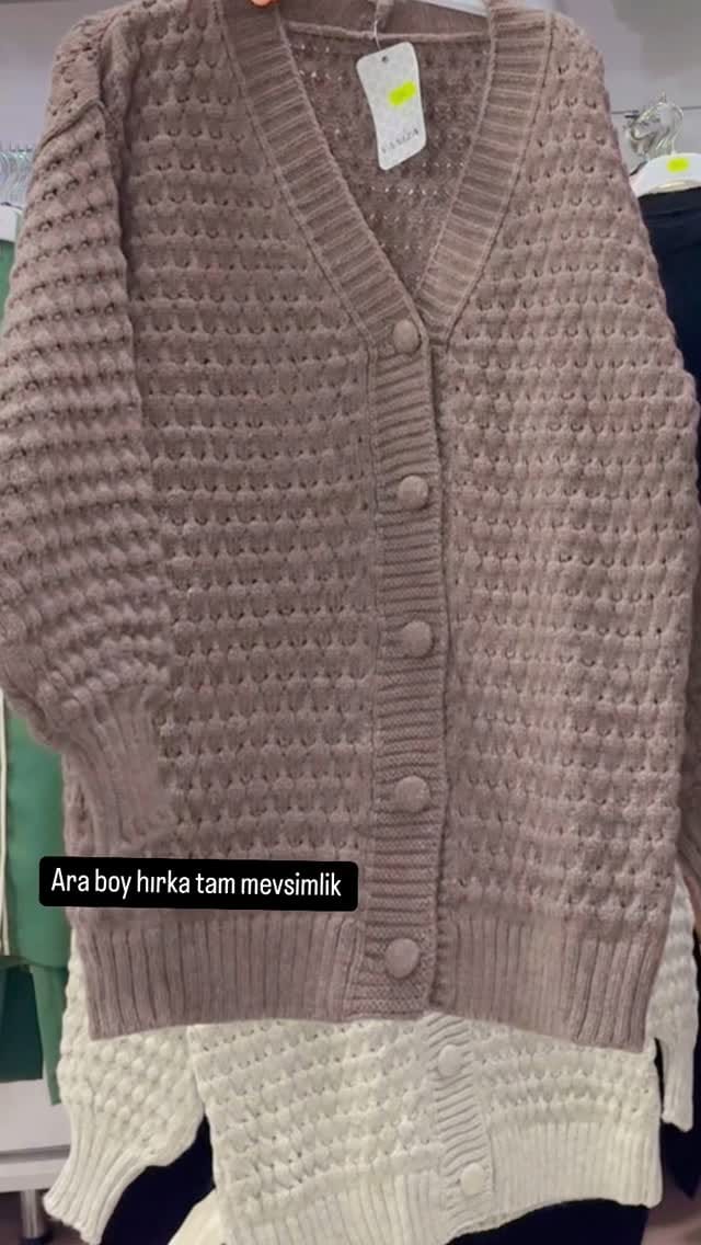 Post 1 by VERA GİYİM on Instagram (video)