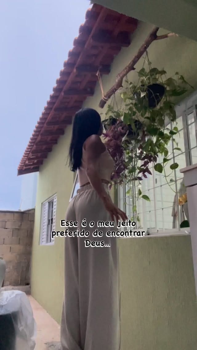 Post 1 by Renata Pinheiro on Instagram (video)