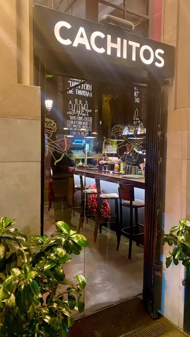 Post 6 by Noemi Lozano on Instagram (video)