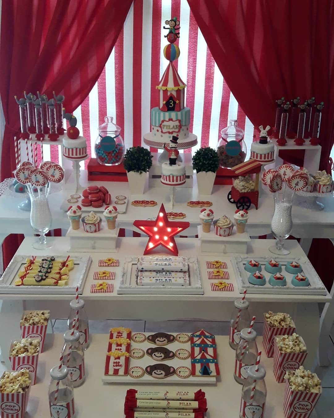 Post 10 by P & D Pasteleria de diseño on Instagram (carousel)