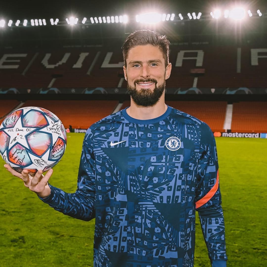 Post 5 by Les fans d'Olivier Giroud ⚽️ on Instagram (image)
