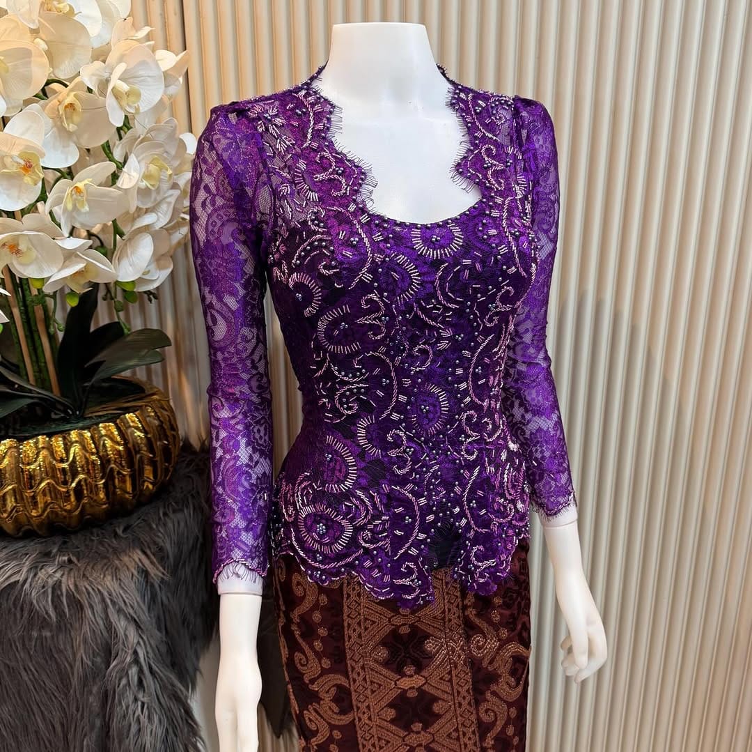 Post 7 by CBB Cantika Bali Busana Kebaya on Instagram (carousel)