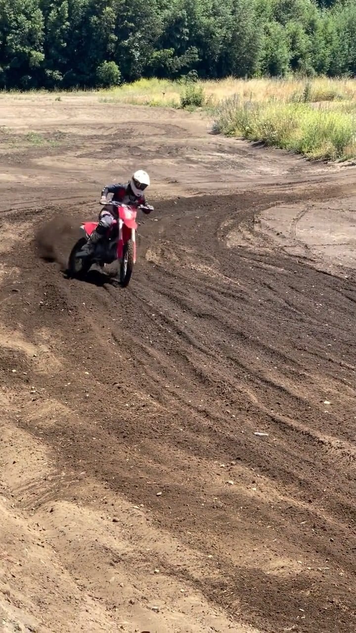Post 8 by Christopher 🇨🇱 on Instagram (video)