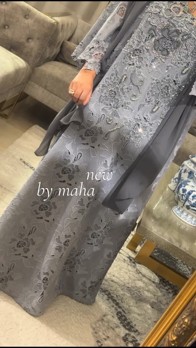 Post 8 by @abayas.almaha on Instagram (video)