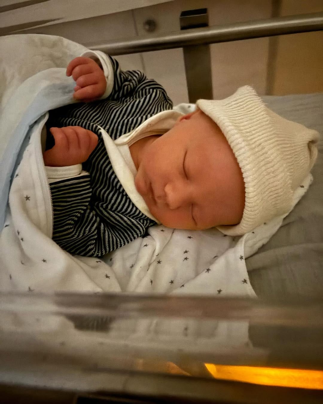 Post 5 by Delphine Cousin Questel on Instagram (image)