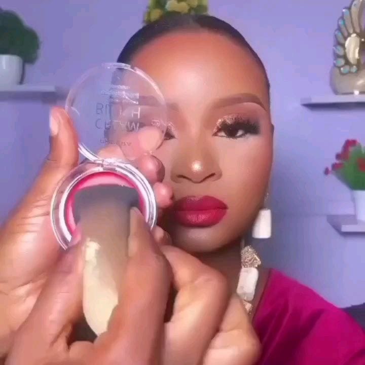 Post 9 by Fashion Paradise Backup Page on Instagram (carousel)