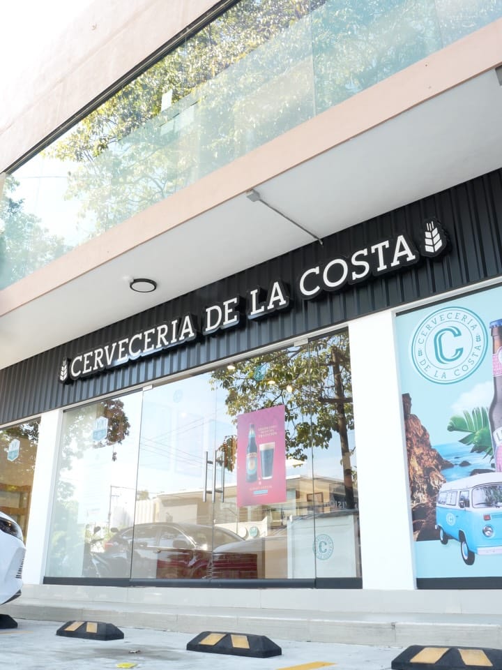 Post 8 by Cervecería de la Costa on Instagram (carousel)