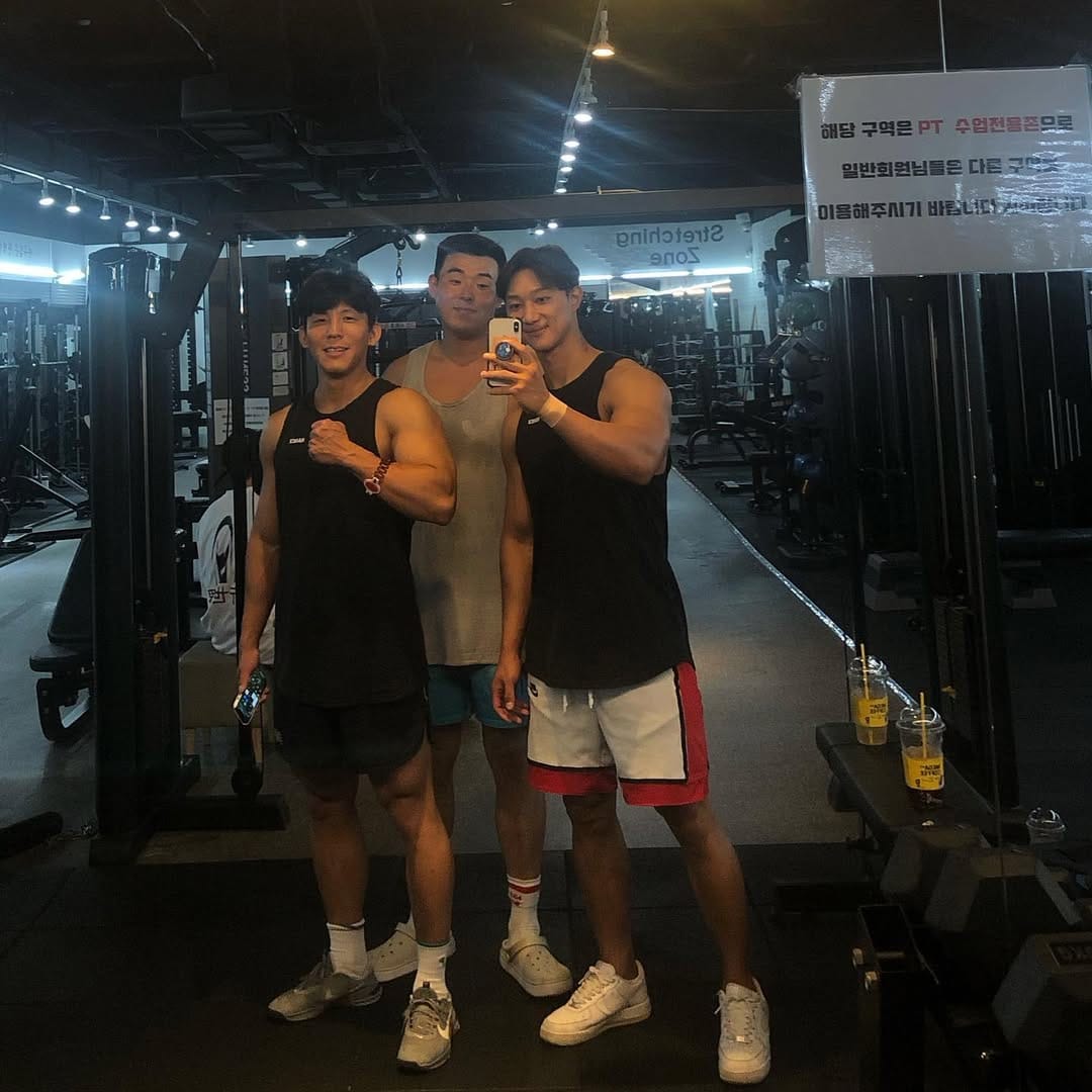 Post 3 by _임종원 on Instagram (image)