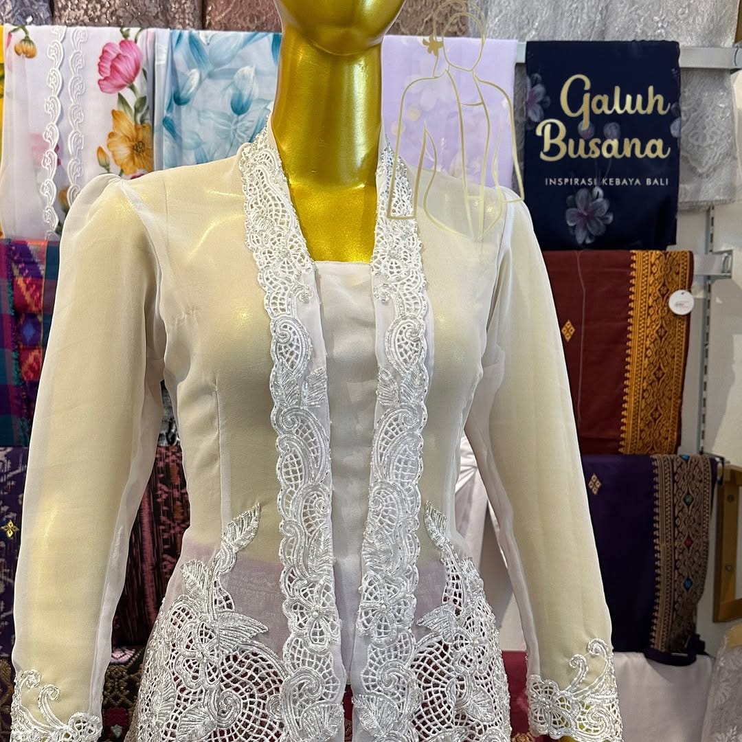 Post 8 by Galuh Busana on Instagram (image)