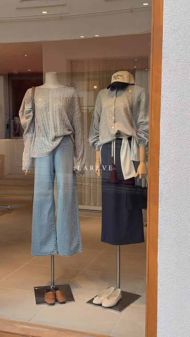 Post 8 by lareve 라레브 on Instagram (video)