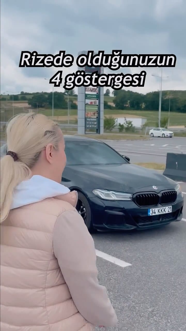 Post 6 by Selin Toprak Mezdeği on Instagram (video)
