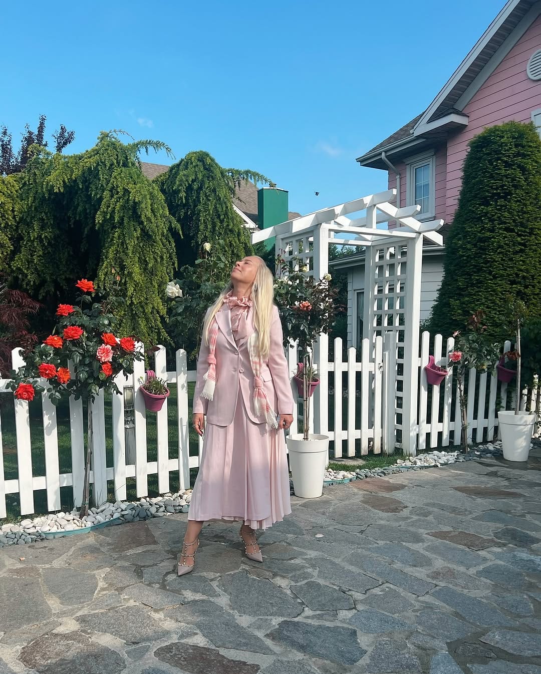 Post 8 by Selin Toprak Mezdeği on Instagram (carousel)