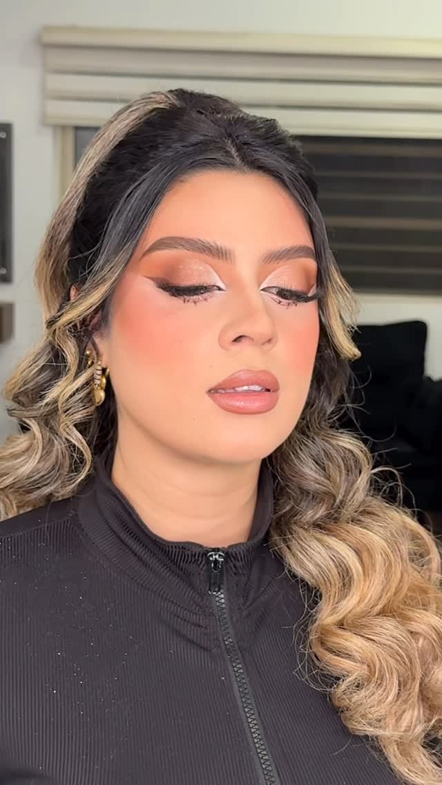 Post 3 by Grey Valenzuela Makeup on Instagram (video)