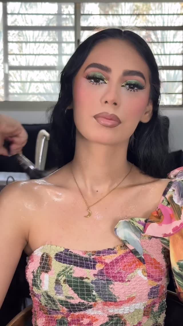 Post 2 by Grey Valenzuela Makeup on Instagram (video)