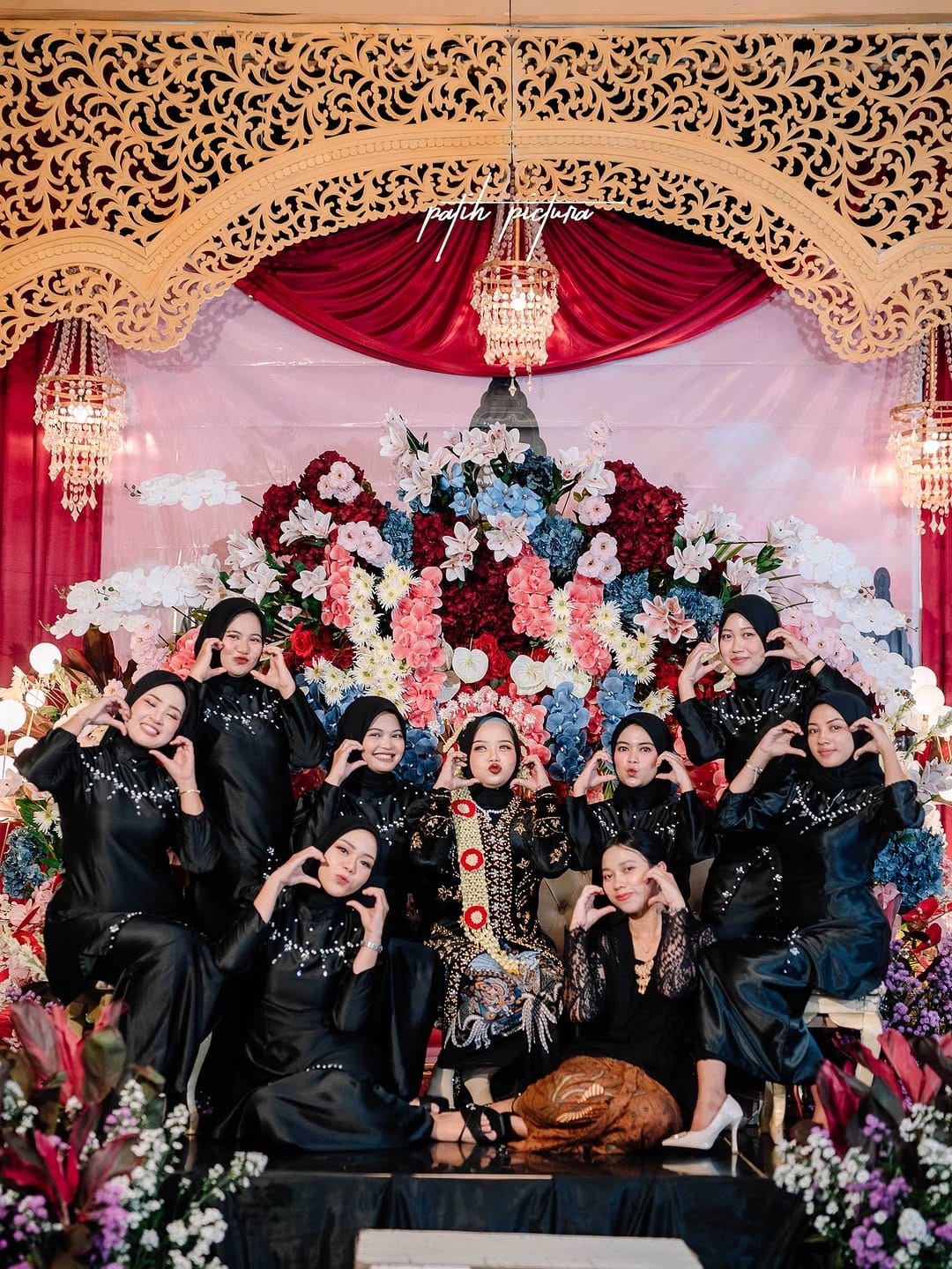 Post 9 by 🌹MAKEUP WEDDING CILACAP & PROFESIONAL MAKEUP COURSE on Instagram (carousel)