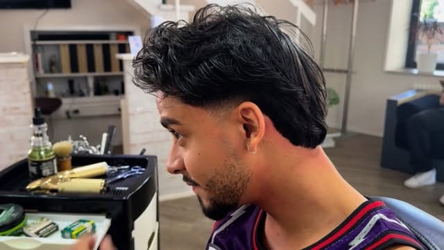 Post 7 by 𝘾𝙍𝙀𝘼𝙏𝙄𝙑𝙀  𝙃𝘼𝙄𝙍𝘾𝙐𝙏𝙎 on Instagram (video)