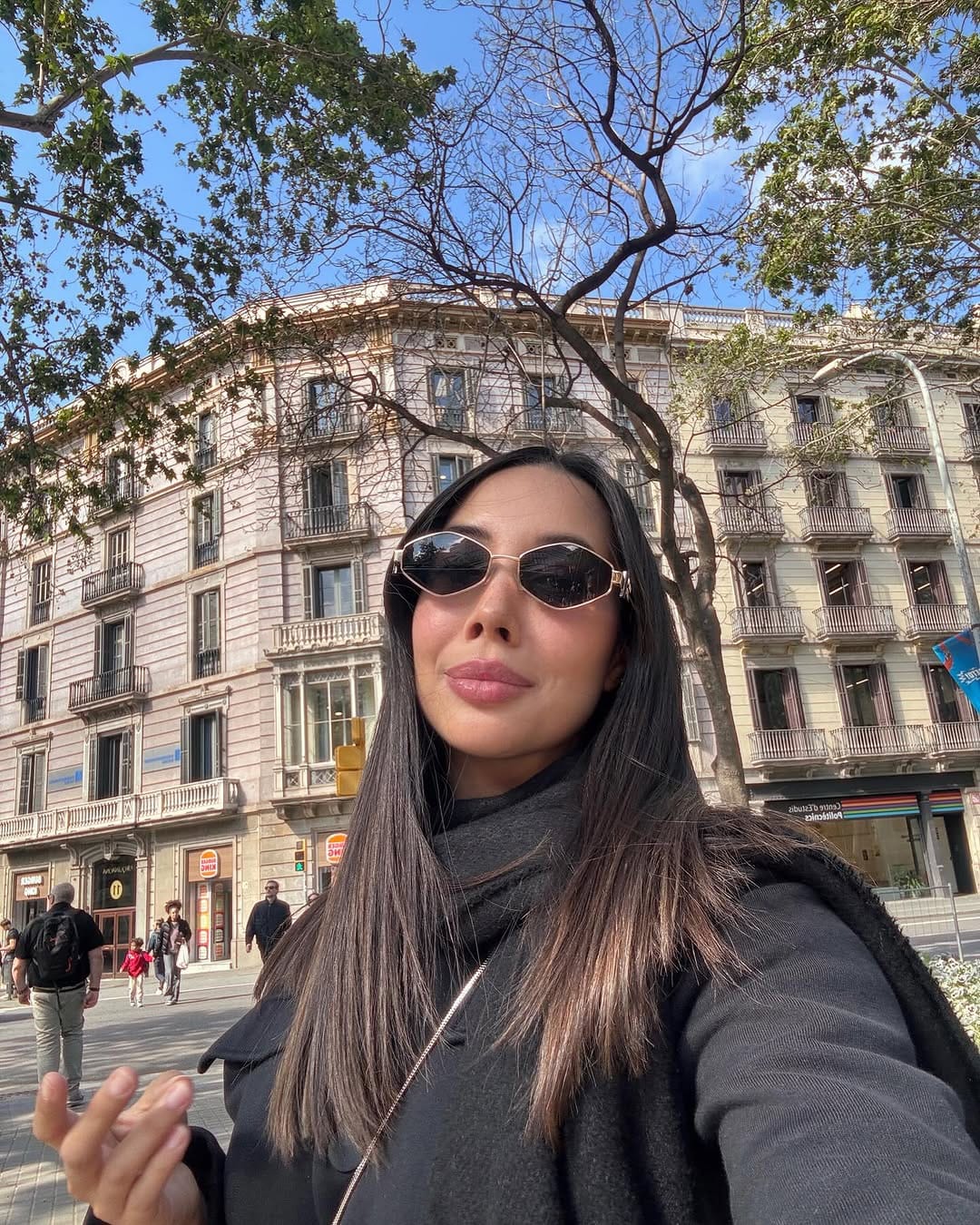 Post 10 by Manuela Vanegas M on Instagram (carousel)
