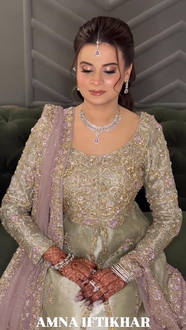 Post 3 by Amna Iftikhar Ahmed Ali Khan💄 on Instagram (video)