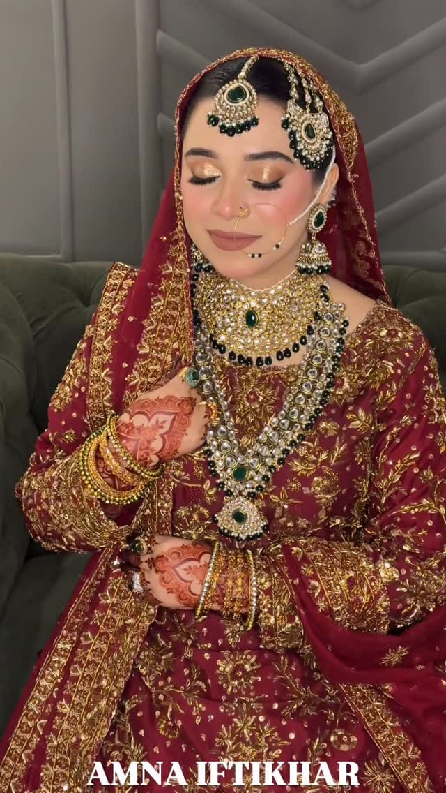 Post 8 by Amna Iftikhar Ahmed Ali Khan💄 on Instagram (video)