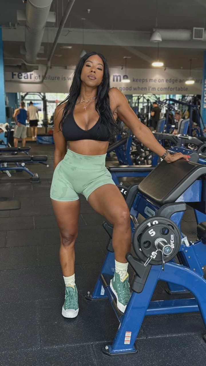 Post 8 by @iamgalorefitness on Instagram (video)