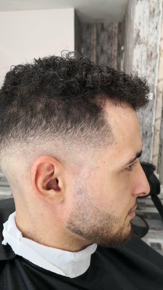 Post 3 by KARIM BARBERSHOP on Instagram (video)