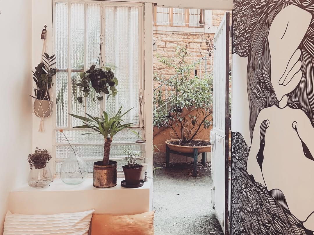 Post 4 by Studio Vintage on Instagram (image)