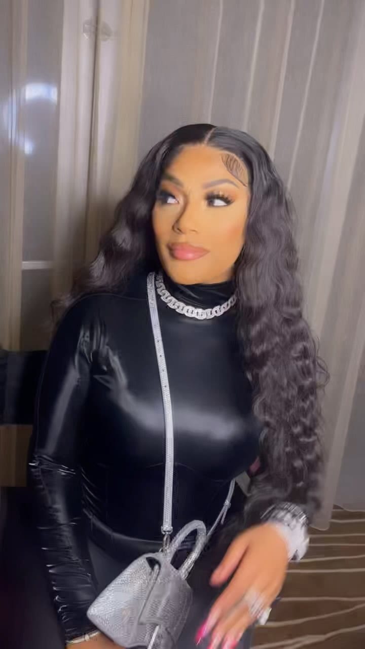 Post 10 by Africansalondubai on Instagram (video)