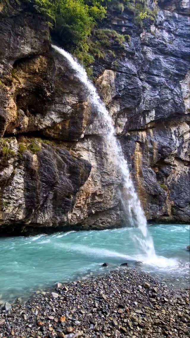 Post 7 by Traveling family 🚗🛣👨‍👩‍👧‍👦 on Instagram (video)