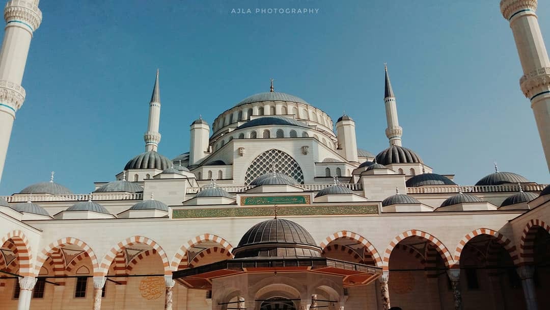Post 2 by Ajla on Instagram (image)
