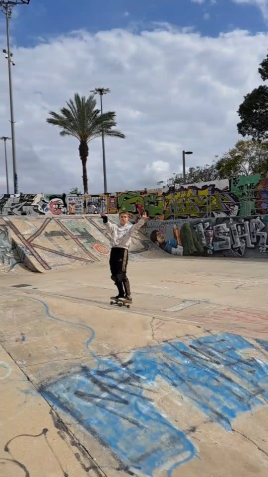 Post 2 by Rebecca Novick on Instagram (video)