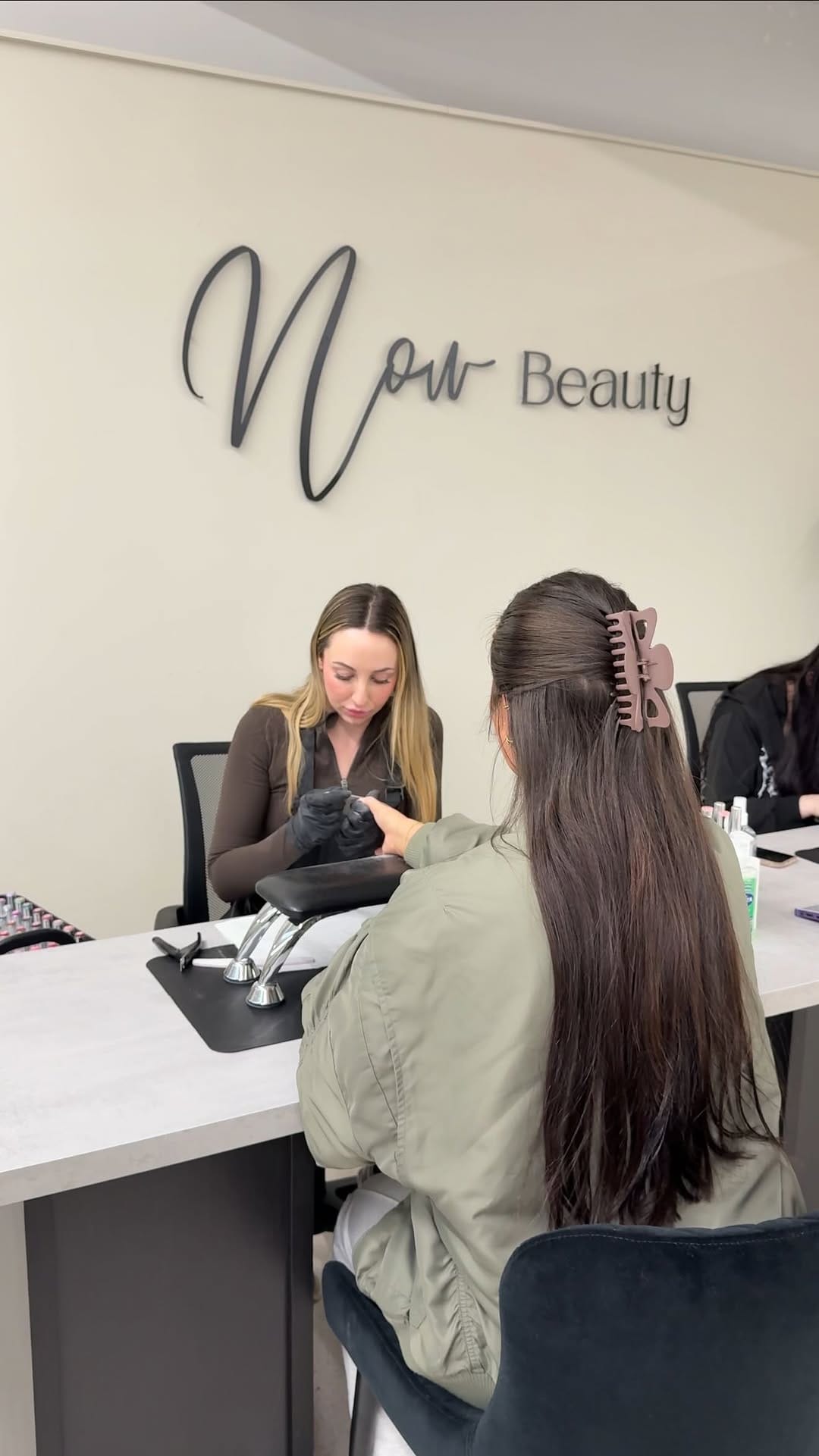 Post 4 by Now Beauty on Instagram (video)