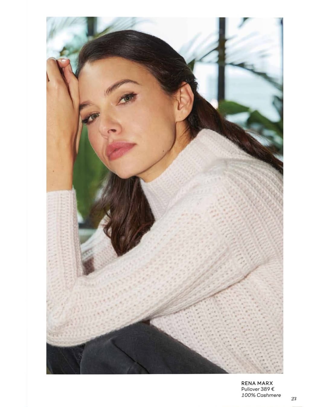 Post 10 by Iris on Instagram (image)