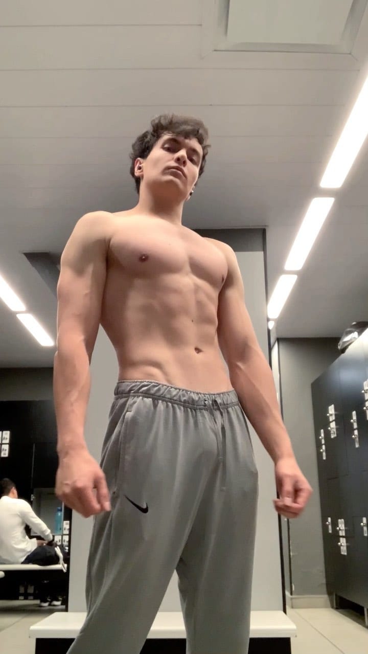 Post 9 by Kike Antoniano Vel on Instagram (video)