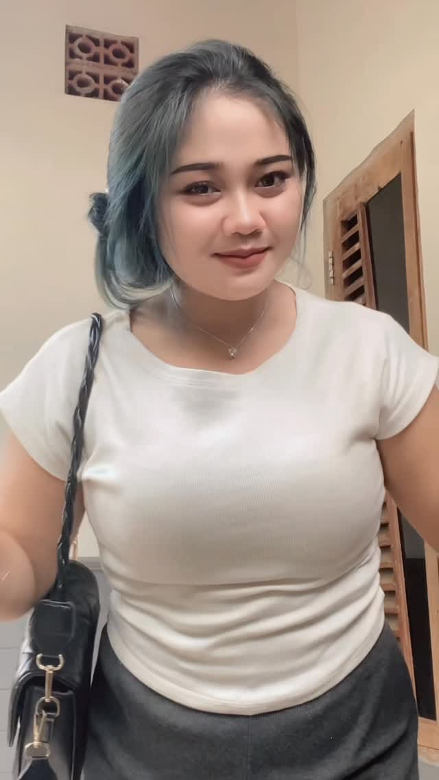 Post 7 by Silva Paramita on Instagram (video)