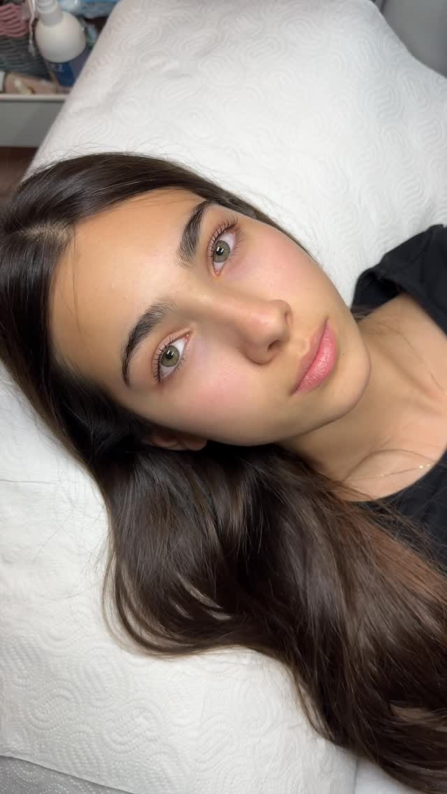 Post 6 by The Lash Room Budapest on Instagram (video)